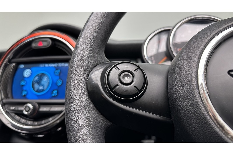 Used MINI Convertible 2018 for sale - 76784605: Photo 36