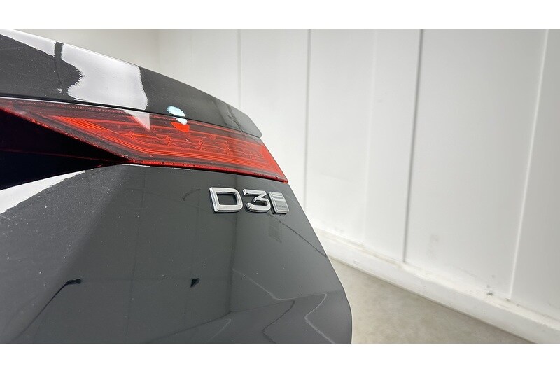 Used Volvo V60 2018 for sale - 77937348: Photo 15