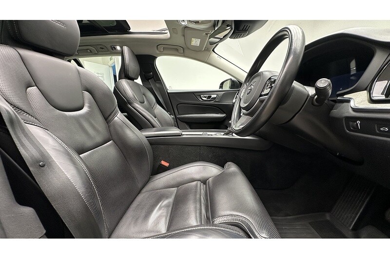 Used Volvo V60 2018 for sale - 77937348: Photo 32