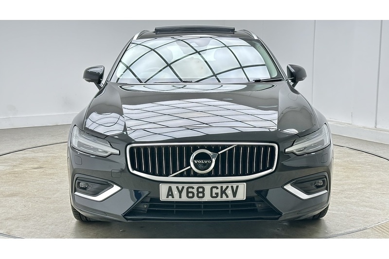 Used Volvo V60 2018 for sale - 77937348: Photo 4
