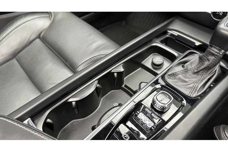 Used Volvo V60 2018 for sale - 77937348: Photo 55