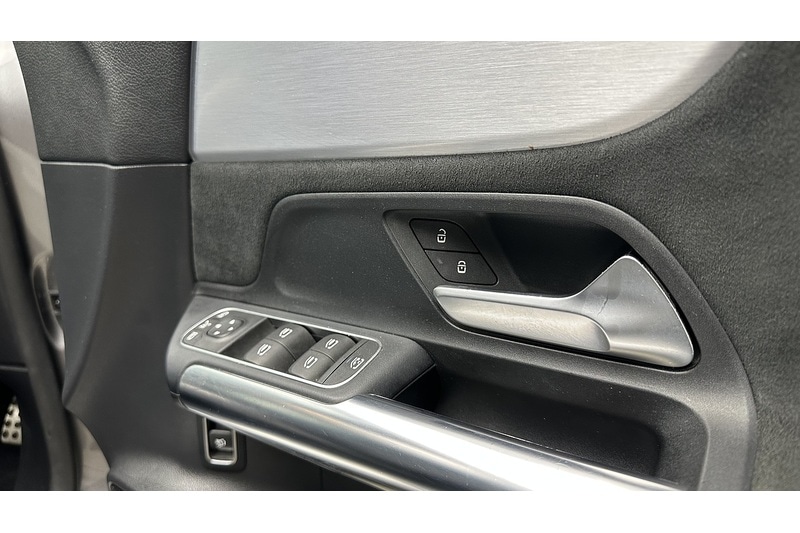 Used Mercedes-Benz EQA 2022 for sale - 76784325: Photo 40