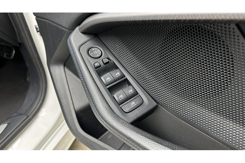 Used BMW 1 Series 2020 for sale - 76896579: Photo 30