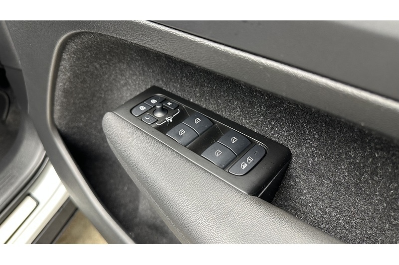 Used Volvo XC40 2021 for sale - 77437764: Photo 38