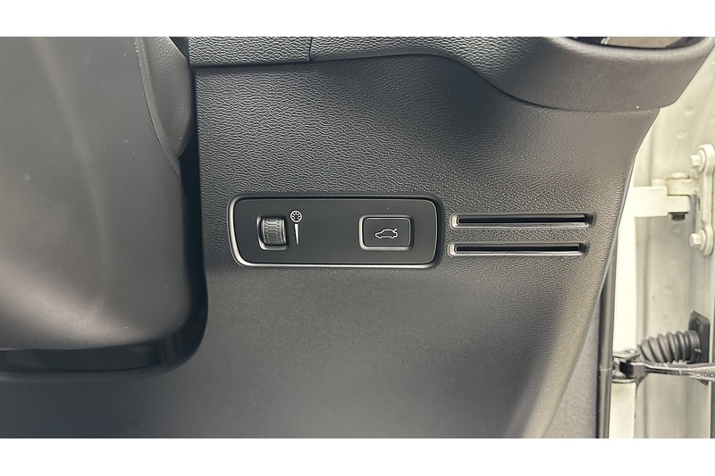 Used Volvo XC40 2021 for sale - 77437764: Photo 42