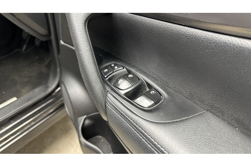 Used Nissan Qashqai 2018 for sale - 77118178: Photo 32