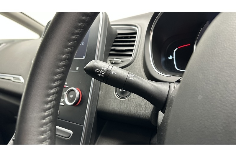 Used Renault Scenic 2019 for sale - 76784421: Photo 32