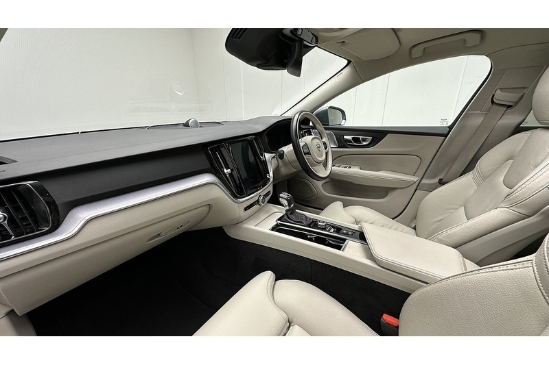 Used Volvo V60 2019 for sale - 76784300: Photo 24