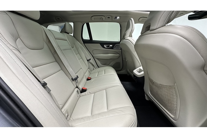 Used Volvo V60 2019 for sale - 76784300: Photo 30