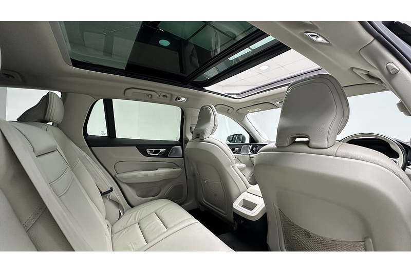 Used Volvo V60 2019 for sale - 76784300: Photo 32