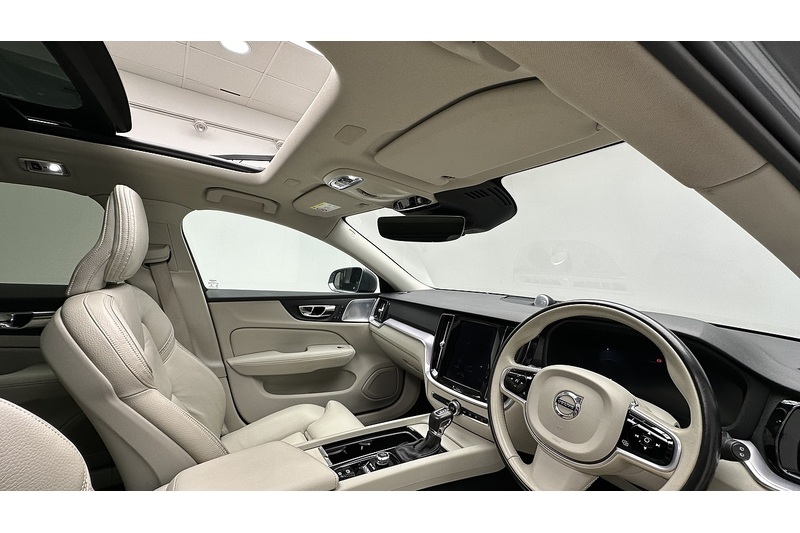 Used Volvo V60 2019 for sale - 76784300: Photo 35