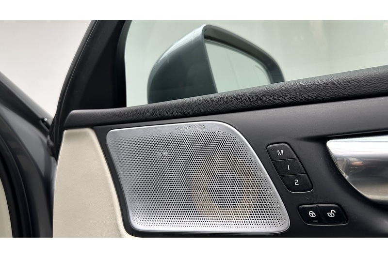 Used Volvo V60 2019 for sale - 76784300: Photo 36