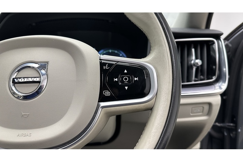 Used Volvo V60 2019 for sale - 76784300: Photo 46