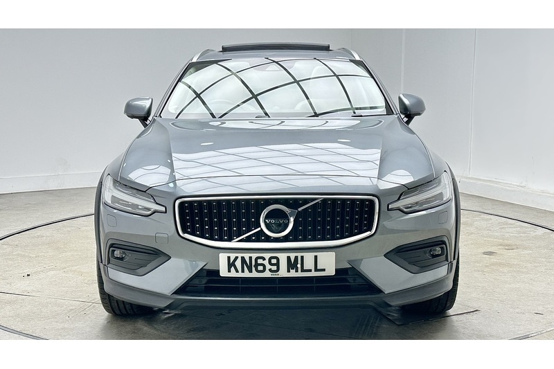 Used Volvo V60 2019 for sale - 76784300: Photo 5