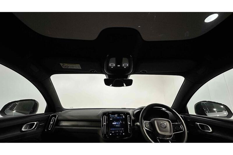 Used Volvo C40 2023 for sale - 76784307: Photo 2