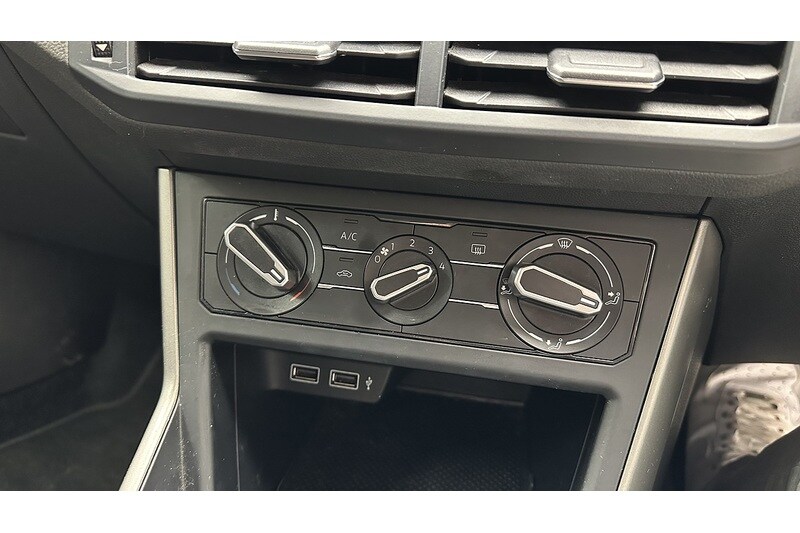 Used Volkswagen Polo 2018 for sale - 77572368: Photo 42