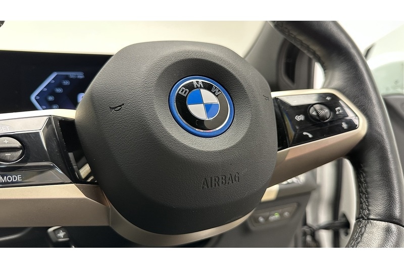 Used BMW iX 2022 for sale - 77850923: Photo 44