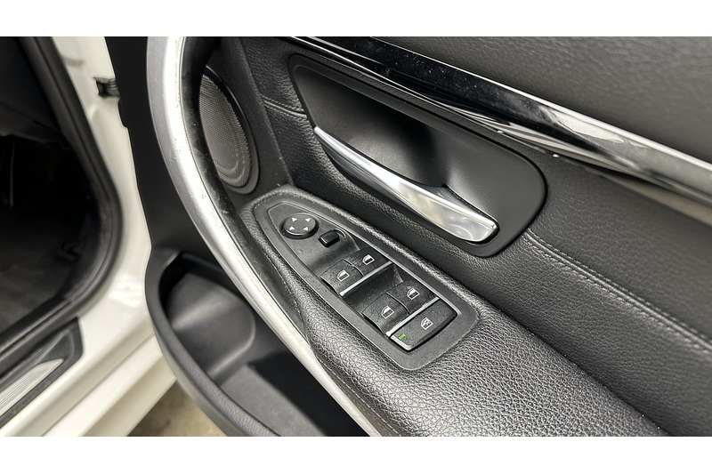 Used BMW 3 Series 2018 for sale - 76784333: Photo 31