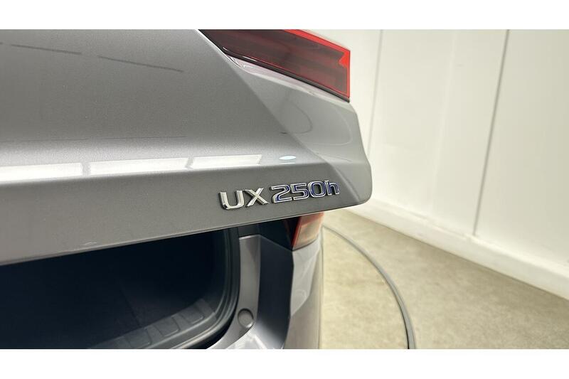 Used Lexus UX 2019 for sale - 76784533: Photo 16