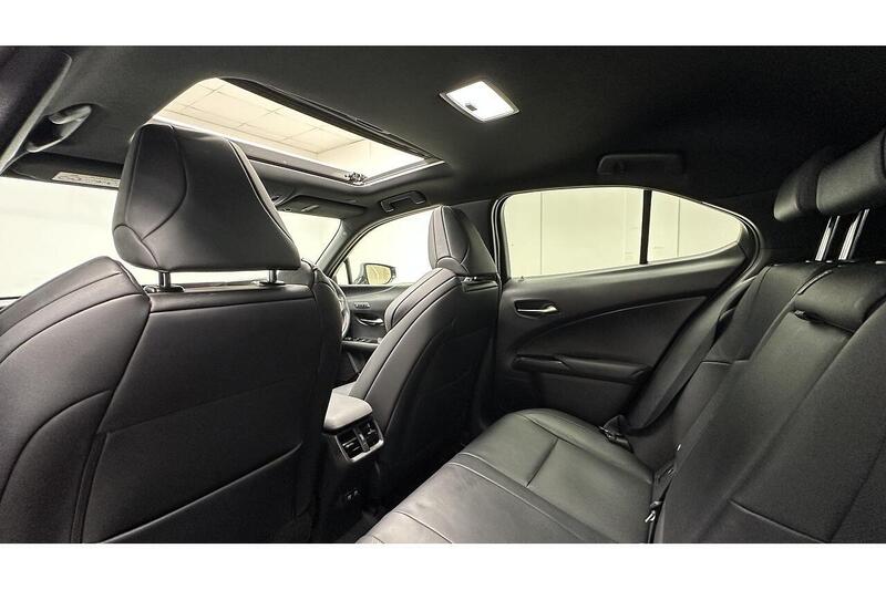 Used Lexus UX 2019 for sale - 76784533: Photo 31