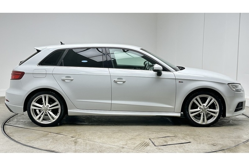 Used Audi A3 2018 for sale - 77114229: Photo 5