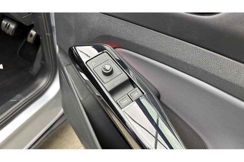 Used Volkswagen ID.4 2023 for sale - 78197505: Photo 31