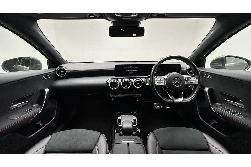 Used Mercedes-Benz A-Class 2018 for sale - 76784485: Photo 2