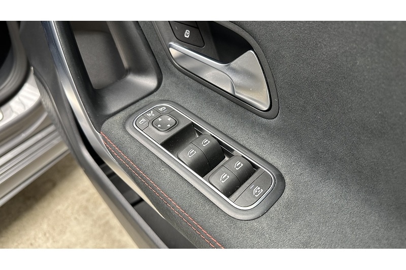 Used Mercedes-Benz A-Class 2018 for sale - 76784485: Photo 31