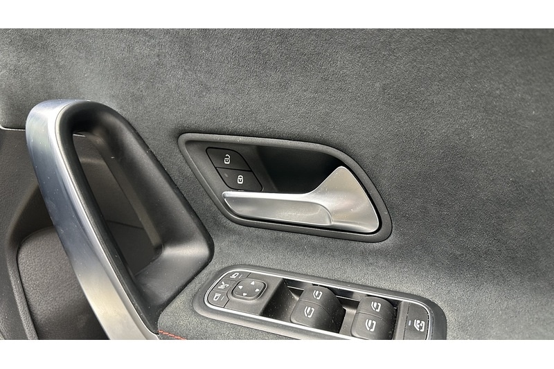 Used Mercedes-Benz A-Class 2018 for sale - 76784485: Photo 32