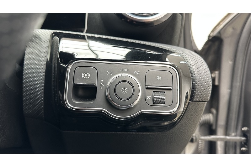 Used Mercedes-Benz A-Class 2018 for sale - 76784485: Photo 35