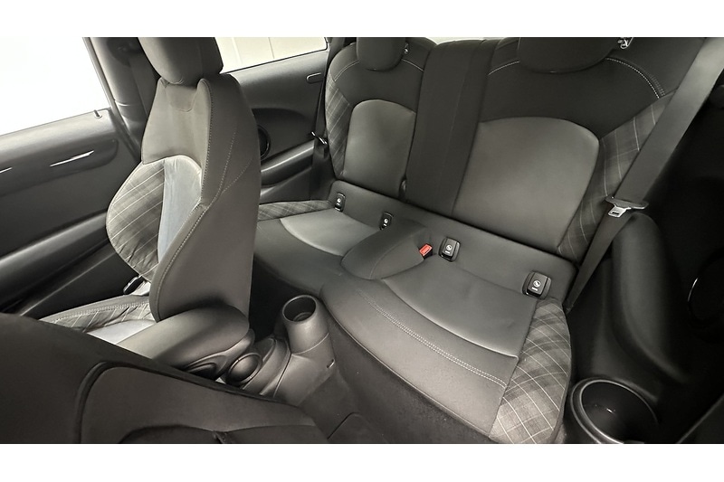 Used MINI Hatch 2018 for sale - 77968006: Photo 22