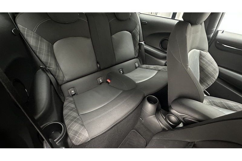 Used MINI Hatch 2018 for sale - 77968006: Photo 23