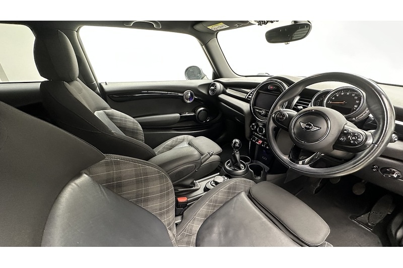 Used MINI Hatch 2018 for sale - 77968006: Photo 25