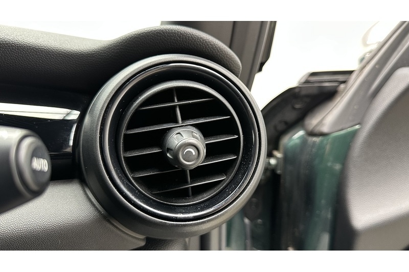 Used MINI Hatch 2018 for sale - 77968006: Photo 30