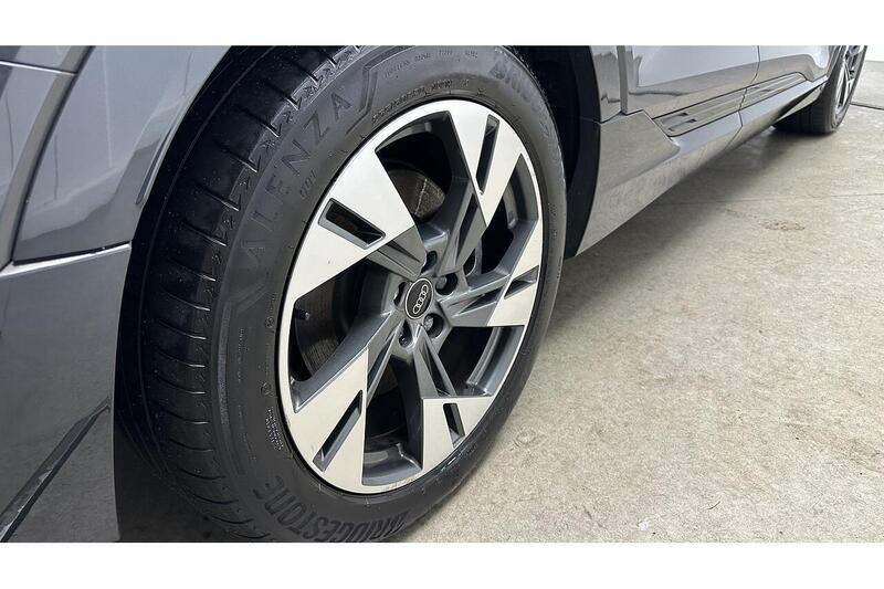 Used Audi Q8 2023 for sale - 76784537: Photo 17