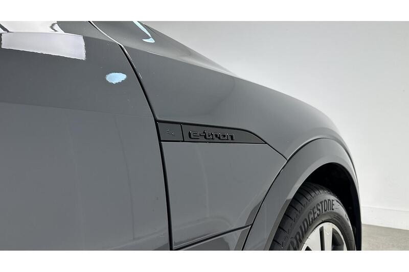 Used Audi Q8 2023 for sale - 76784537: Photo 18