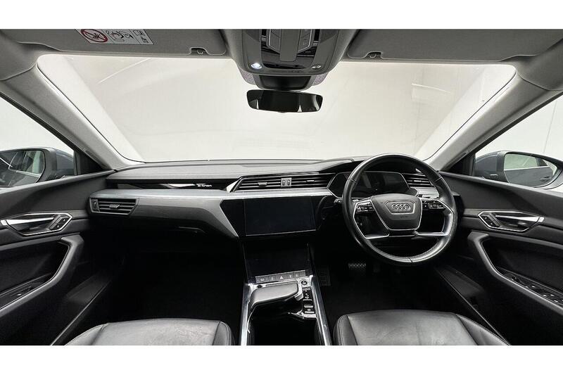 Used Audi Q8 2023 for sale - 76784537: Photo 2