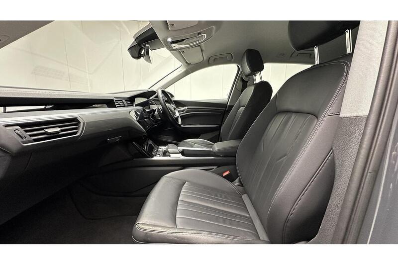 Used Audi Q8 2023 for sale - 76784537: Photo 21