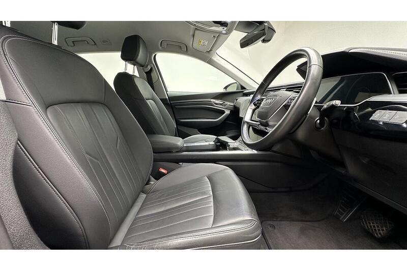 Used Audi Q8 2023 for sale - 76784537: Photo 28