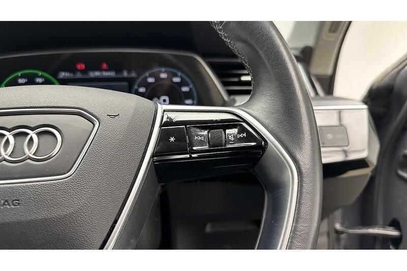 Used Audi Q8 2023 for sale - 76784537: Photo 42