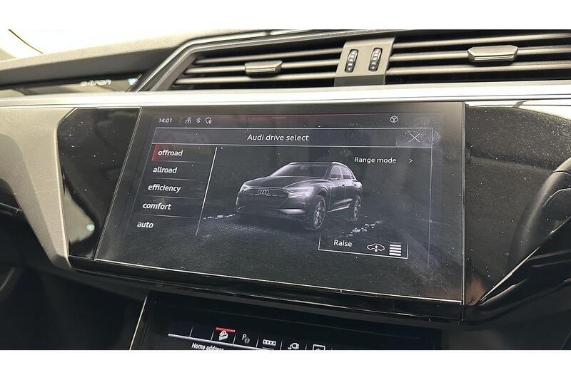 Used Audi Q8 2023 for sale - 76784537: Photo 50