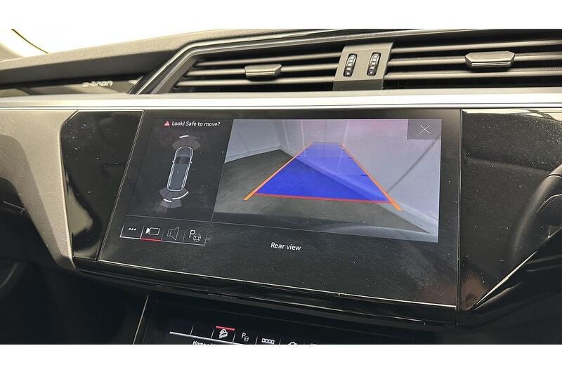 Used Audi Q8 2023 for sale - 76784537: Photo 51