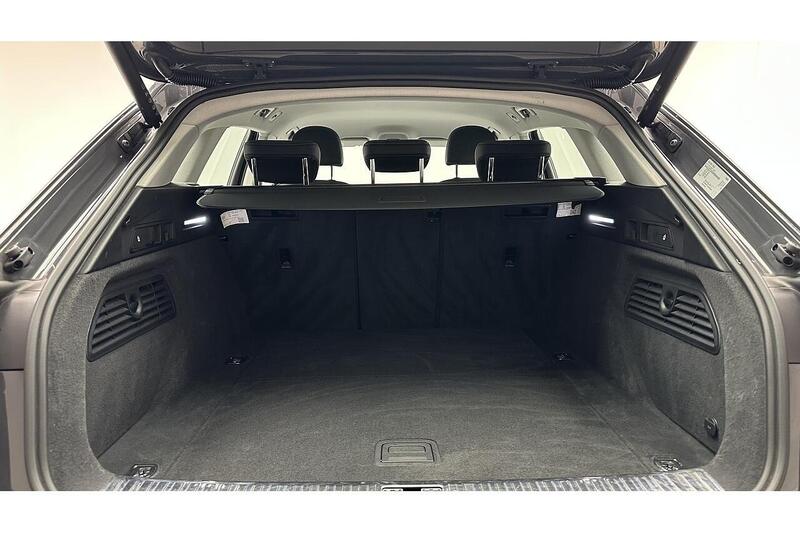 Used Audi Q8 2023 for sale - 76784537: Photo 57