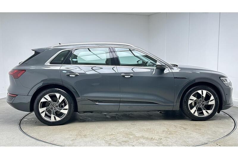 Used Audi Q8 2023 for sale - 76784537: Photo 6