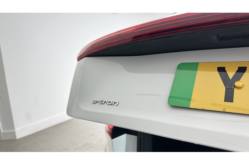 Used Audi e-tron 2021 for sale - 78031151: Photo 14