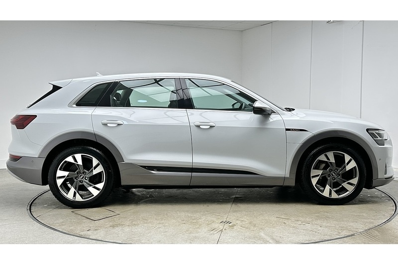 Used Audi e-tron 2021 for sale - 78031151: Photo 5