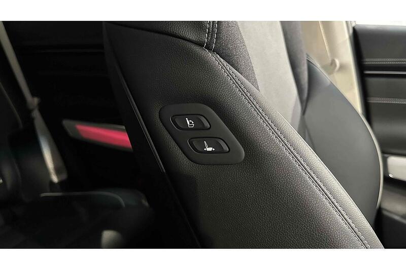 Used Genesis GV70 2023 for sale - 76784379: Photo 60