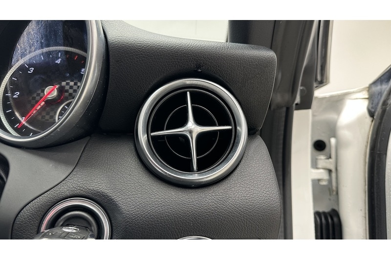 Used Mercedes-Benz SLC 2017 for sale - 77247304: Photo 38