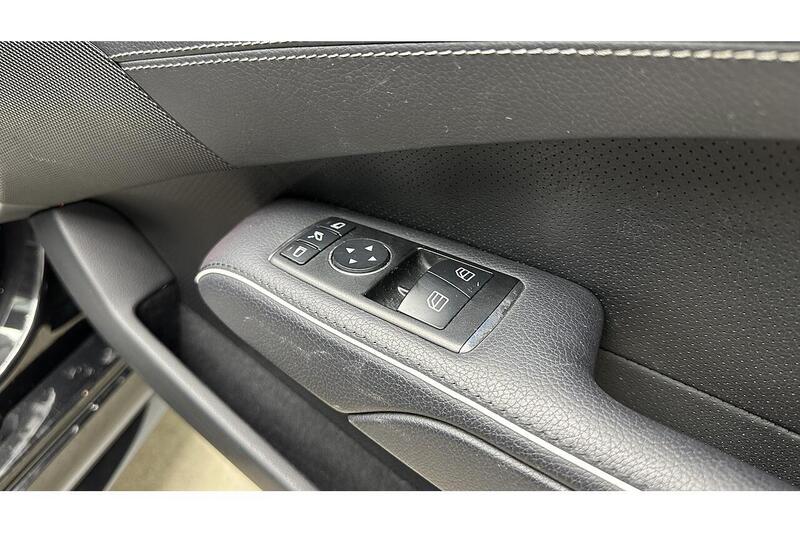 Used Mercedes-Benz SL 2017 for sale - 76784603: Photo 33