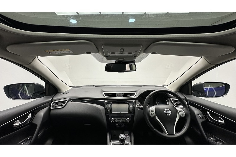 Used Nissan Qashqai 2015 for sale - 76910747: Photo 2